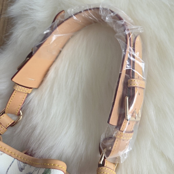 NWT Dooney & Bourke Botanical Drawstring Bucket Bag Floral Coated Cotton - Picture 9 of 9